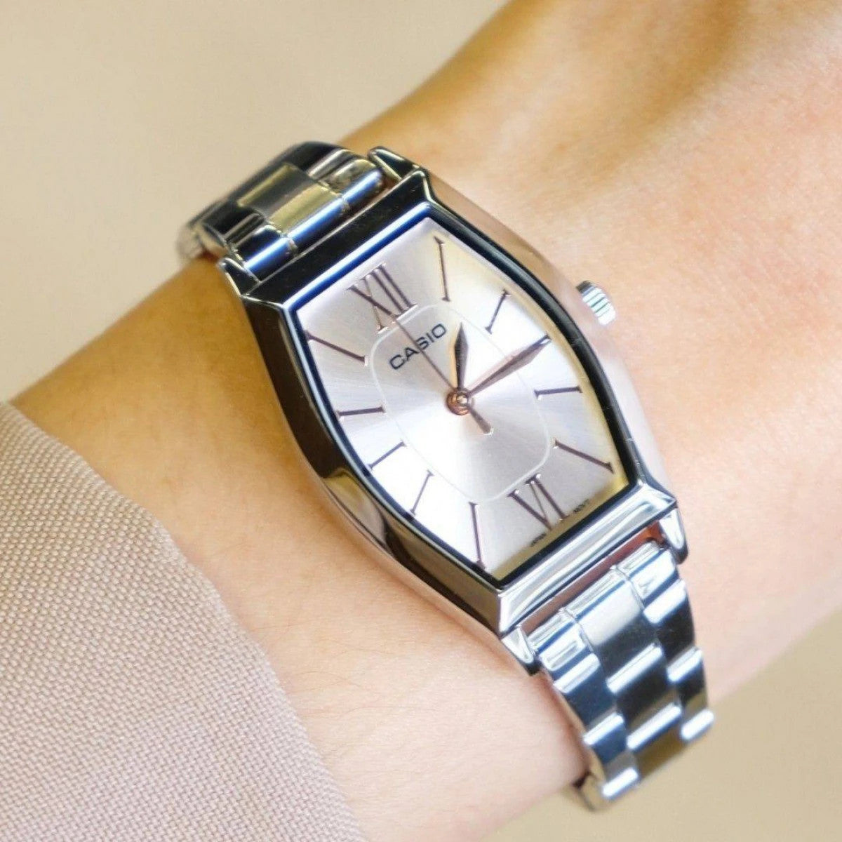 Дамски аналогов часовник Casio - LTP-E167D-9ADF