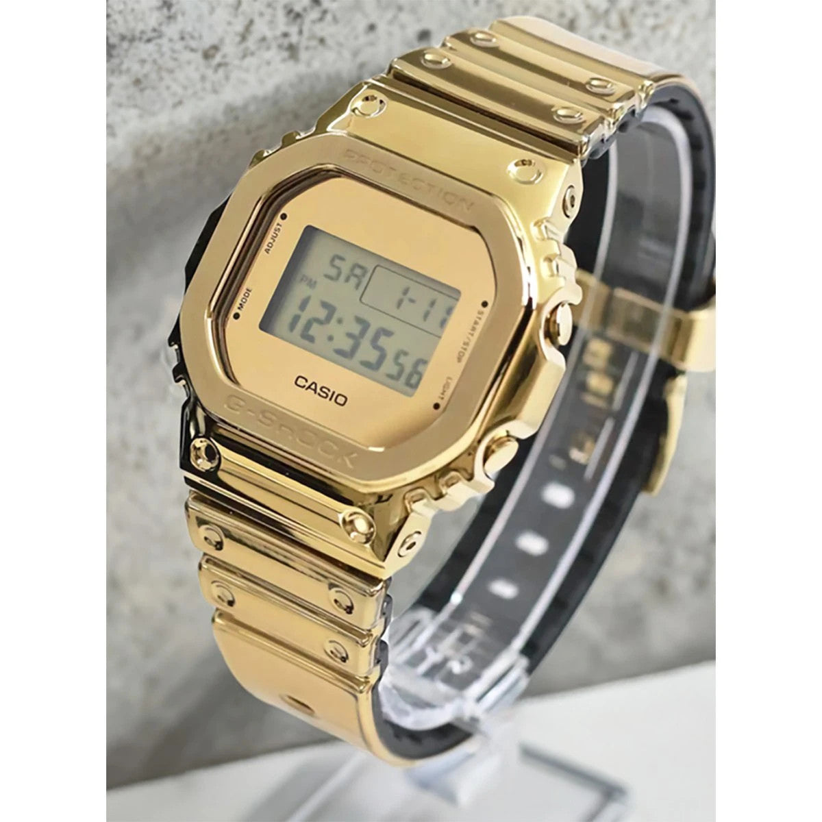 Мъжки часовник Casio G-Shock - GM-5600YMG-9ER
