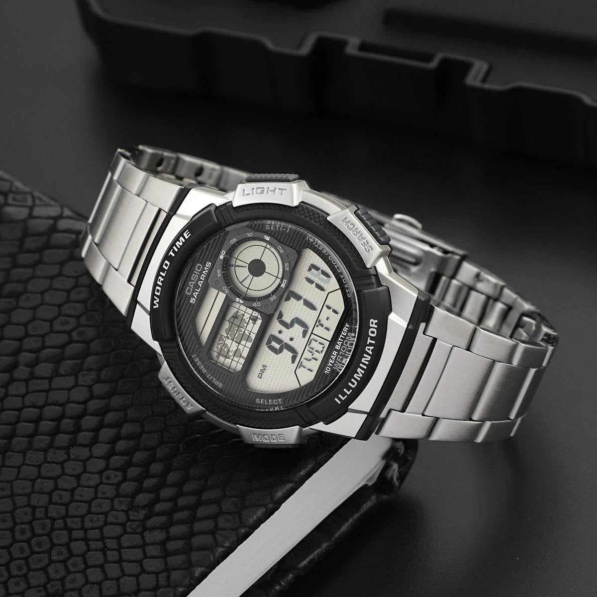 Мъжки часовник CASIO - AE-1000WD-1AVEF
