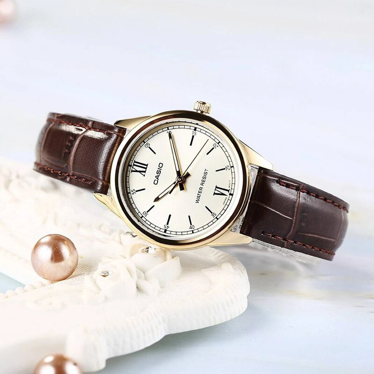 Дамски аналогов часовник Casio - Casio Collection - LTP-V005GL-9BUDF