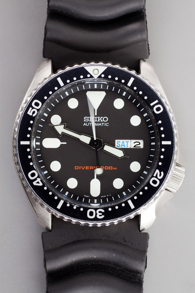 Часовник Seiko SKX007