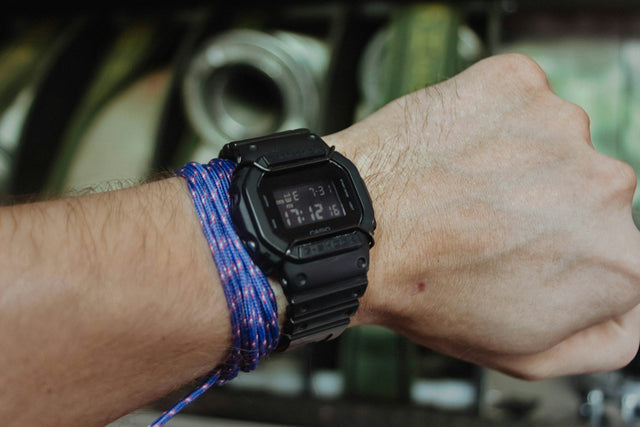 Черен Casio G-Shock на китка