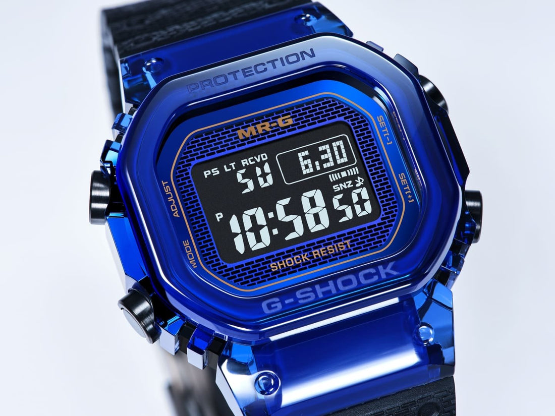 G-Shock MRG-D5000 със син сапфир