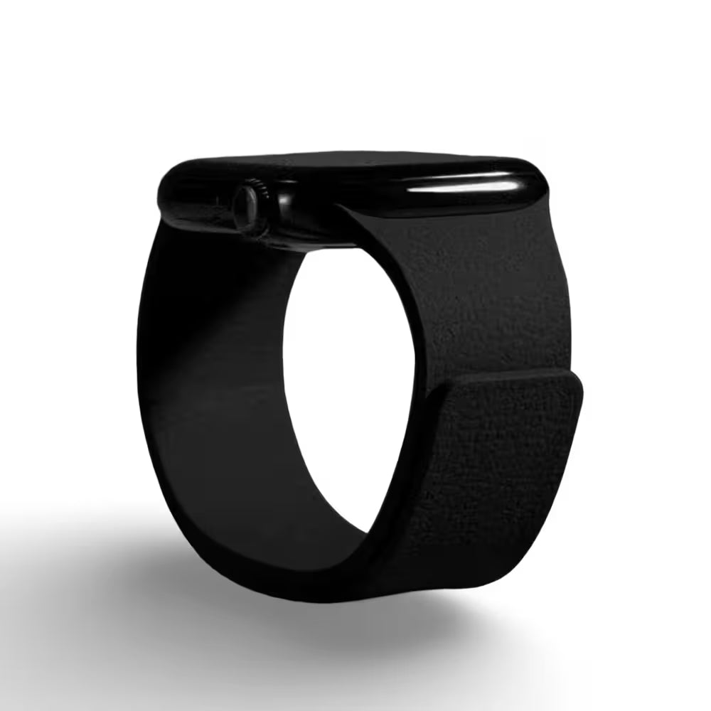 Черна силиконова каишка за Apple Watch с магнитно закопчаване