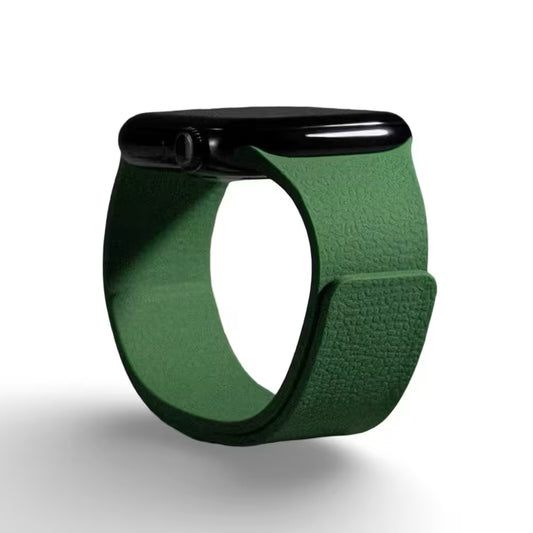 Зелена силиконова каишка за Apple Watch с магнитно закопчаване