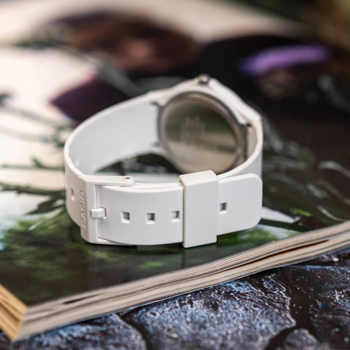 Мъжки аналогов часовник Casio - MQ-24B-7BEF