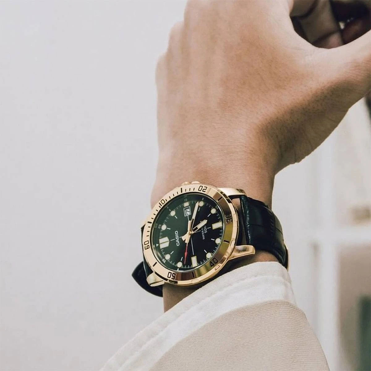 Мъжки аналогов часовник Casio - Casio Collection - MTP-VD01GL-1EVUDF