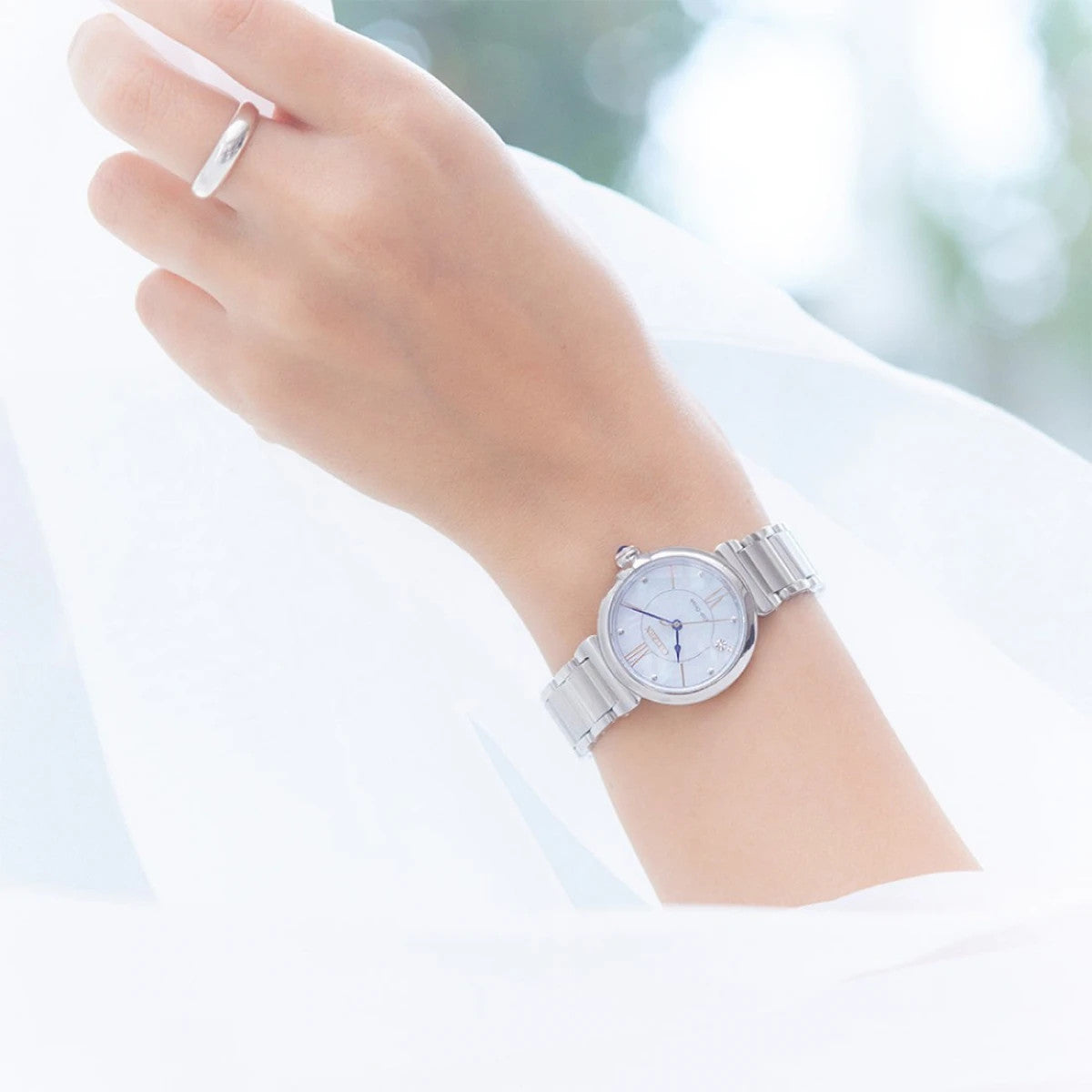 Дамски часовник CITIZEN - EM1070-83D