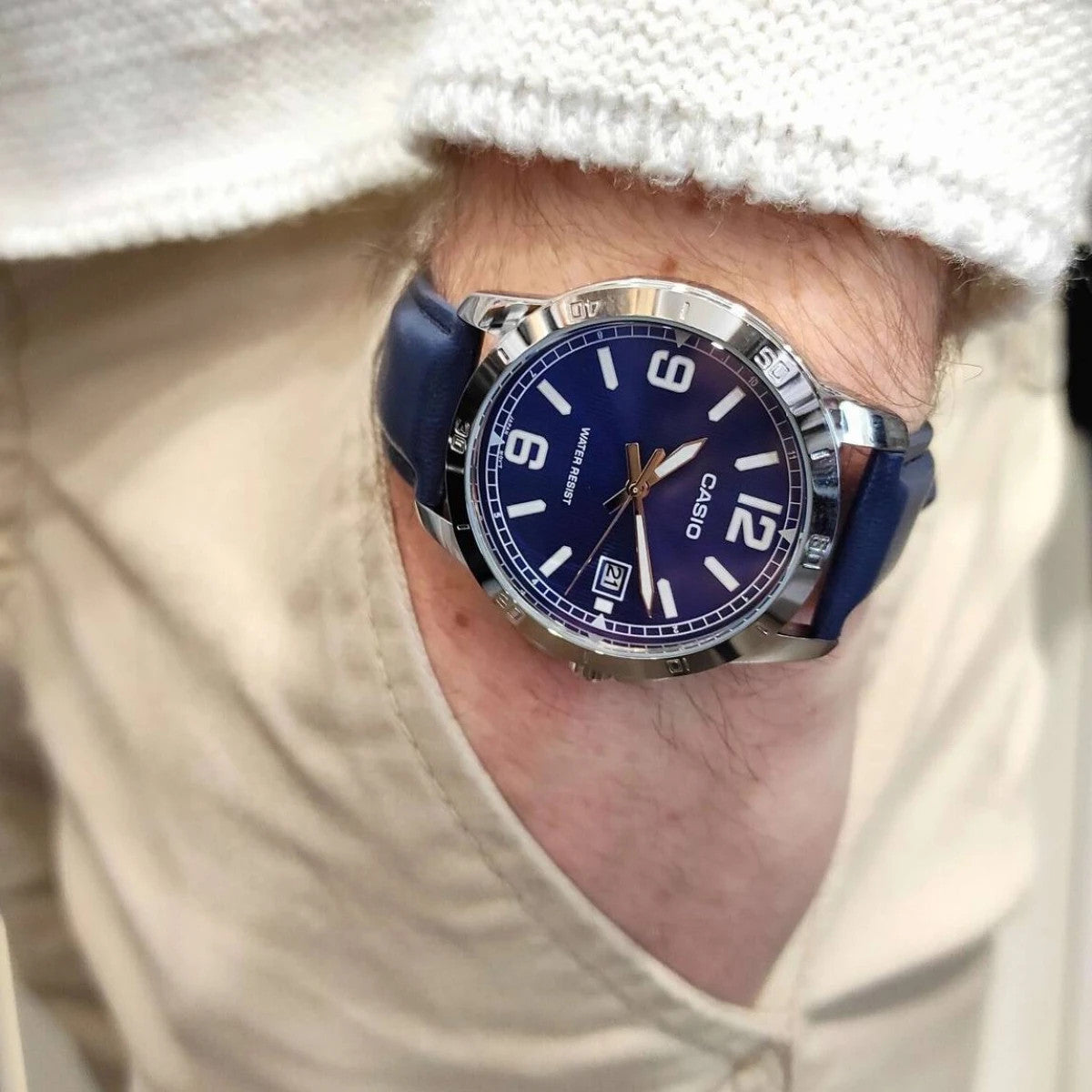 Мъжки аналогов часовник Casio - Casio Collection - MTP-V004L-2BUDF