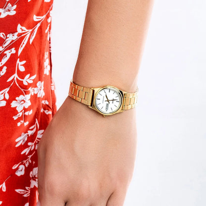 Дамски аналогов часовник Casio - Casio Collection - LTP-V006G-7BUDF
