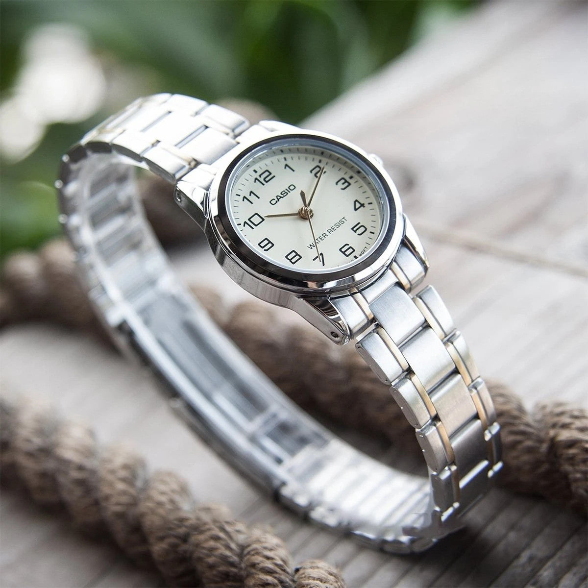 Дамски аналогов часовник Casio - Casio Collection - LTP-V001SG-9BUDF