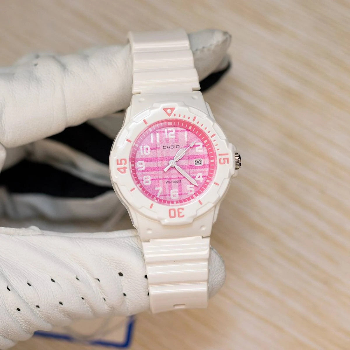 Детски аналогов часовник Casio - LRW-200H-4CVDF