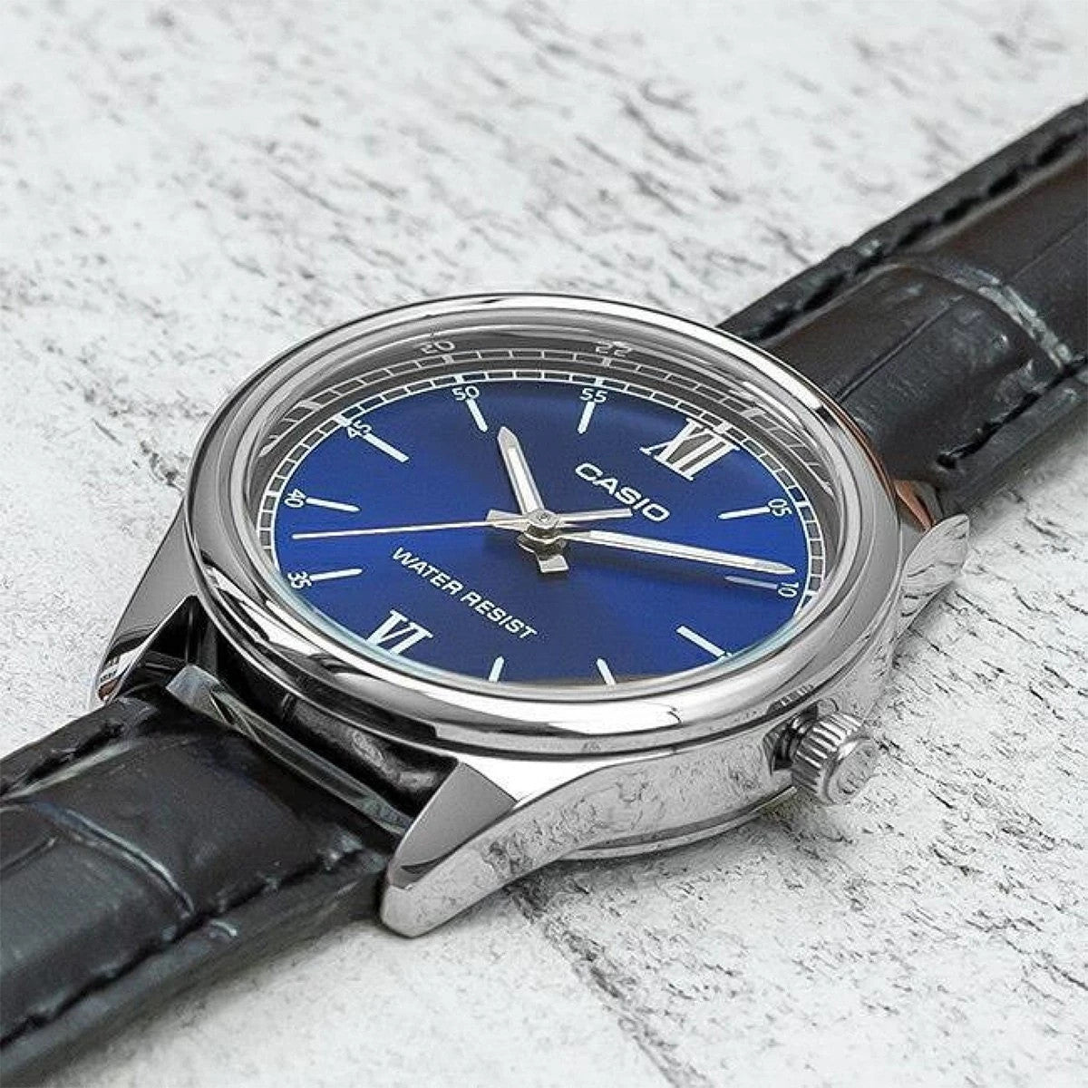 Дамски аналогов часовник Casio - Casio Collection - LTP-V005L-2BUDF
