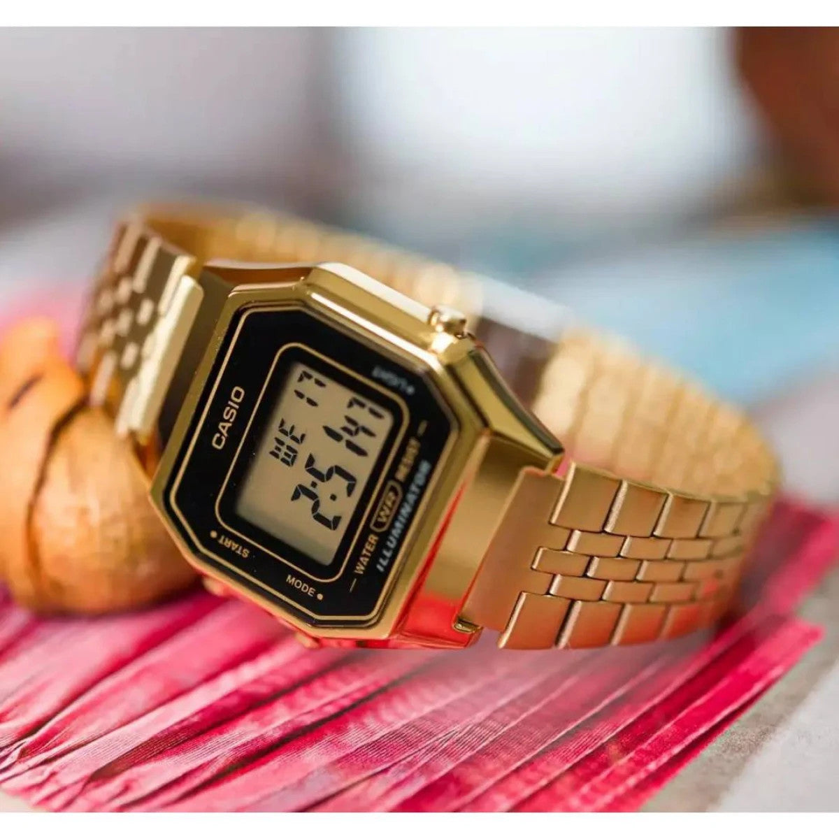 Дамски часовник CASIO - LA680WEGA-1ER