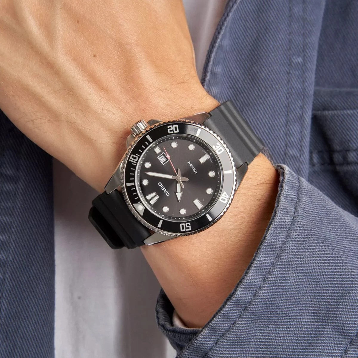 Мъжки аналогов часовник Casio Diving - MDV-10-1A1VEF