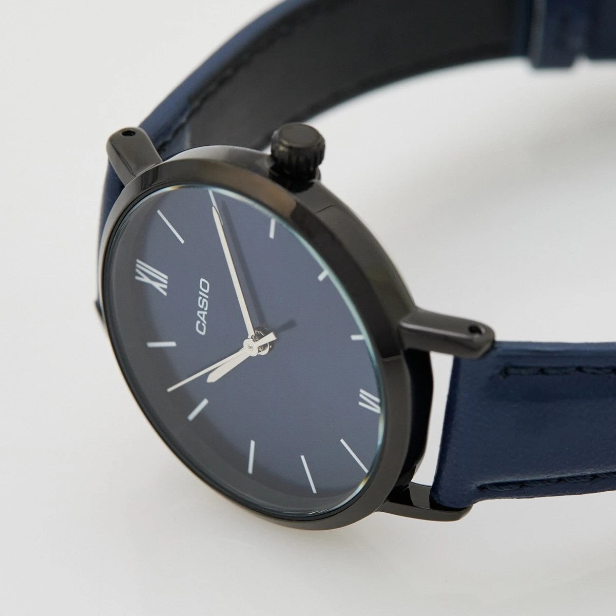 Дамски аналогов часовник Casio - Casio Collection - LTP-VT02BL-2AUDF