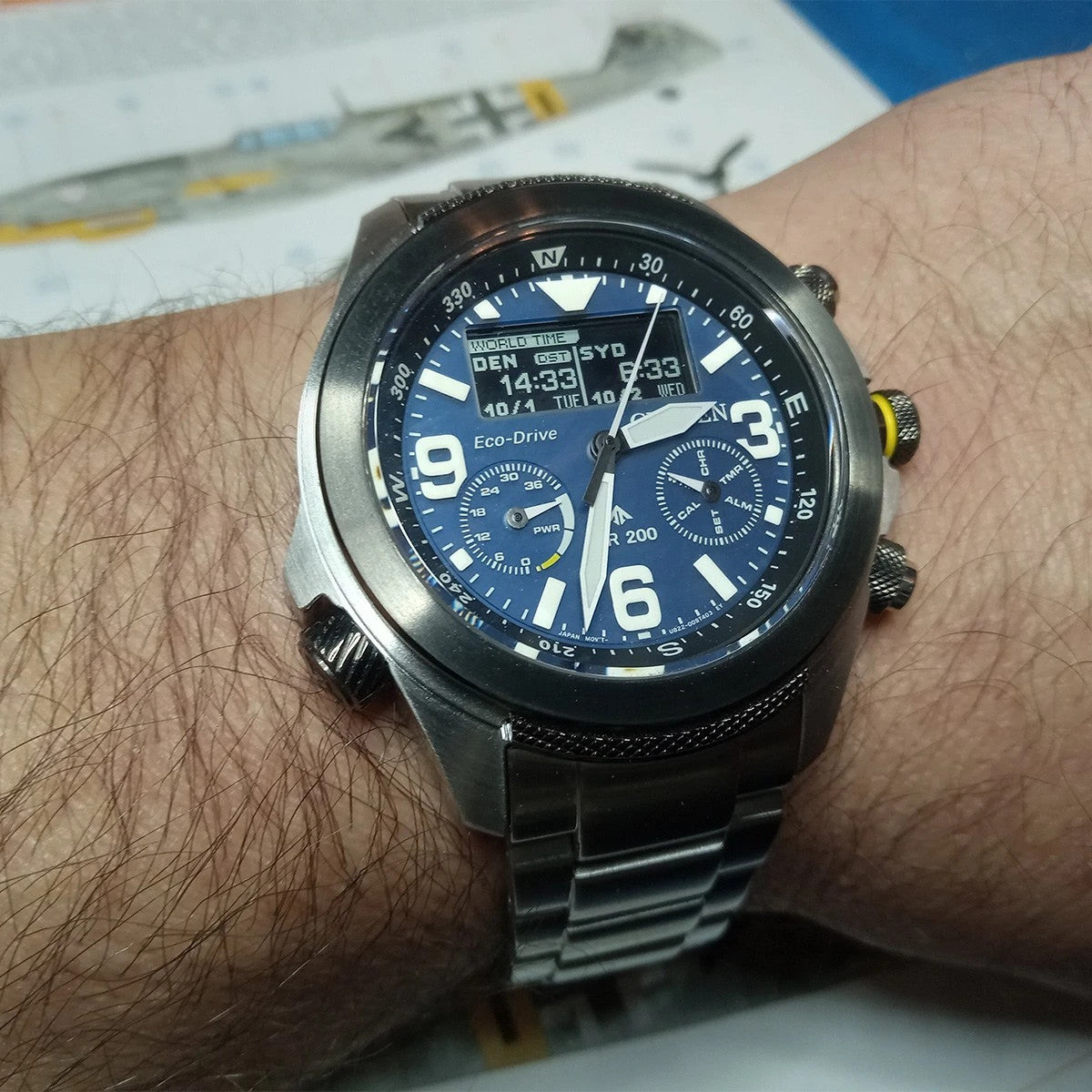 Мъжки часовник CITIZEN - JV1006-51L