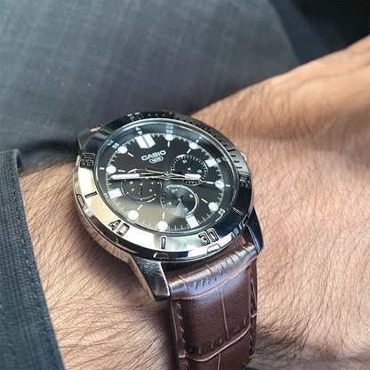 Мъжки аналогов часовник Casio Multi-Dial - Casio Collection - MTP-VD300L-1EUDF