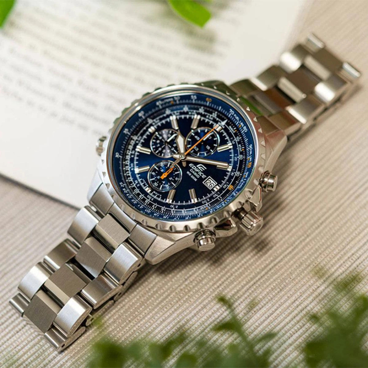 Мъжки аналогов часовник Casio Edifice Chronograph - EF-527D-2AVUEF