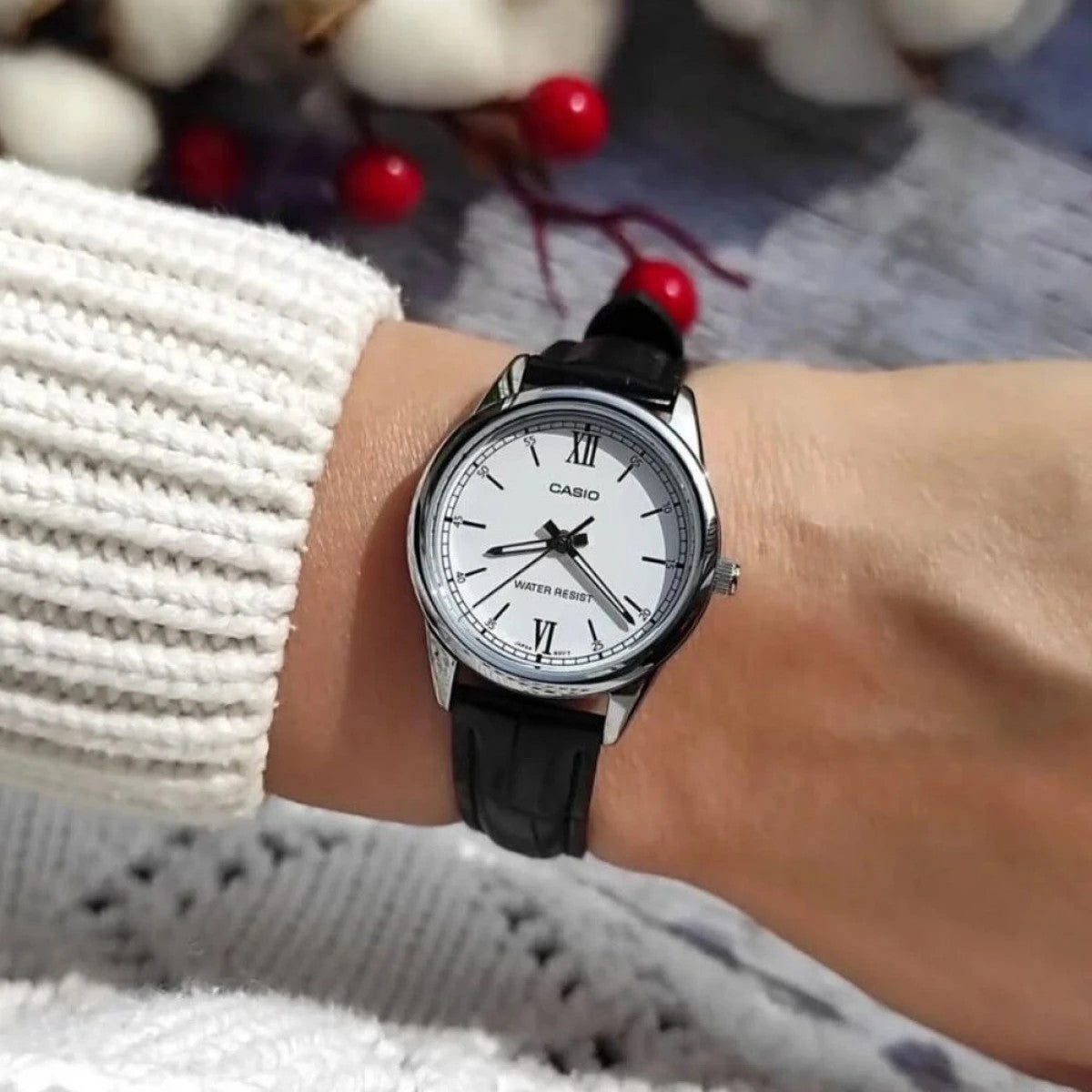 Дамски аналогов часовник Casio - Casio Collection - LTP-V005L-7B2UDF
