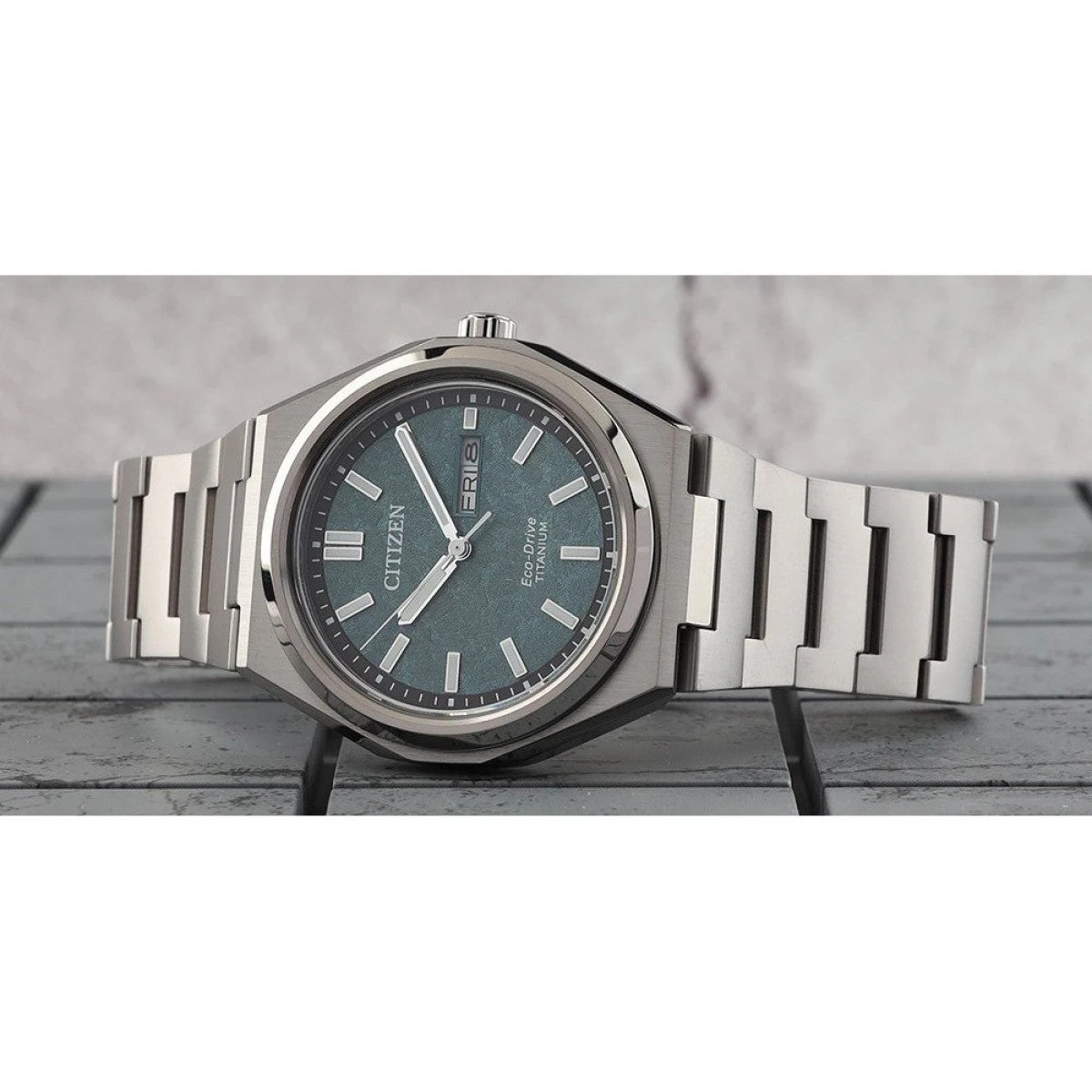 Мъжки часовник Citizen Eco-Drive Titanium  - AW0130-85XE