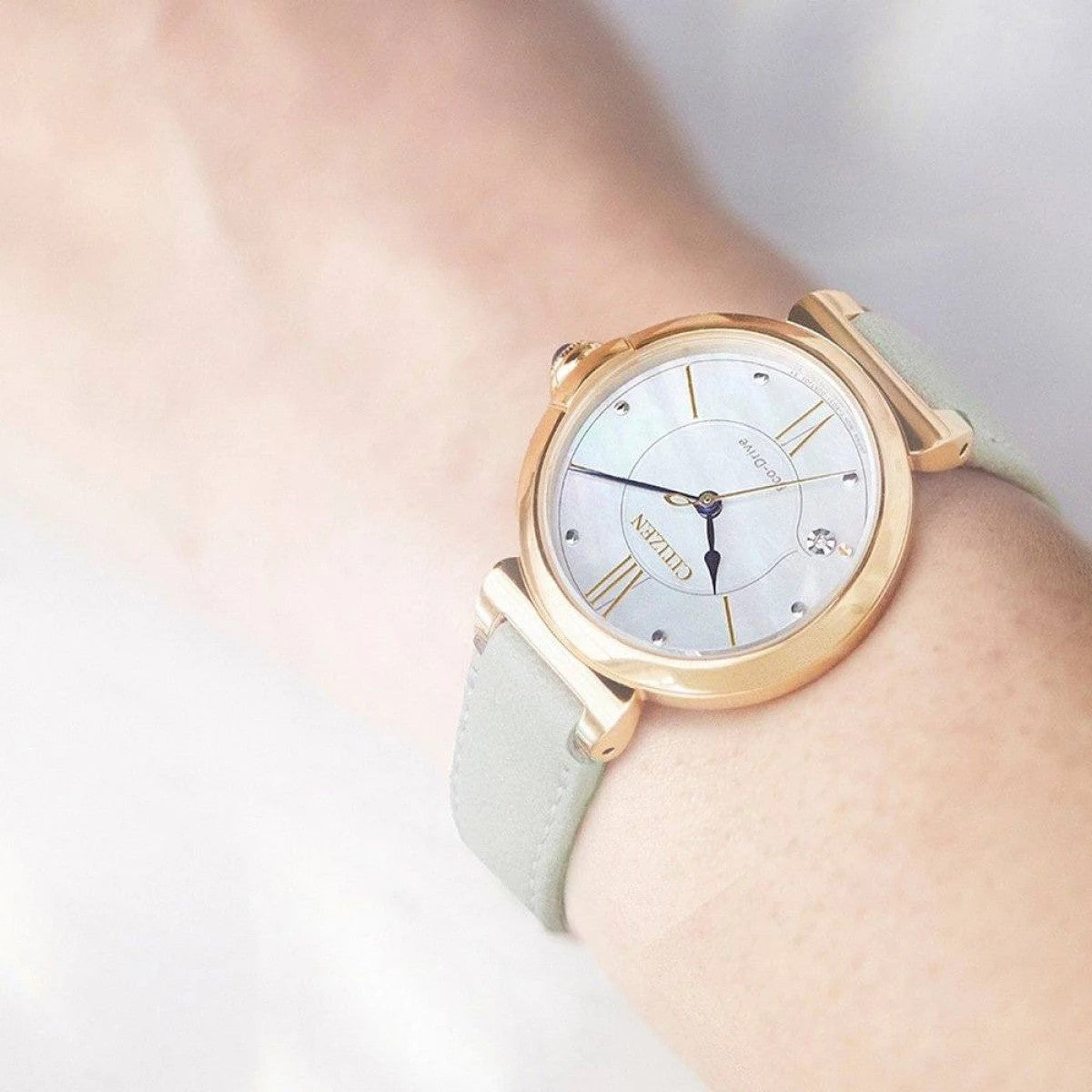 Дамски часовник CITIZEN - EM1073-18D