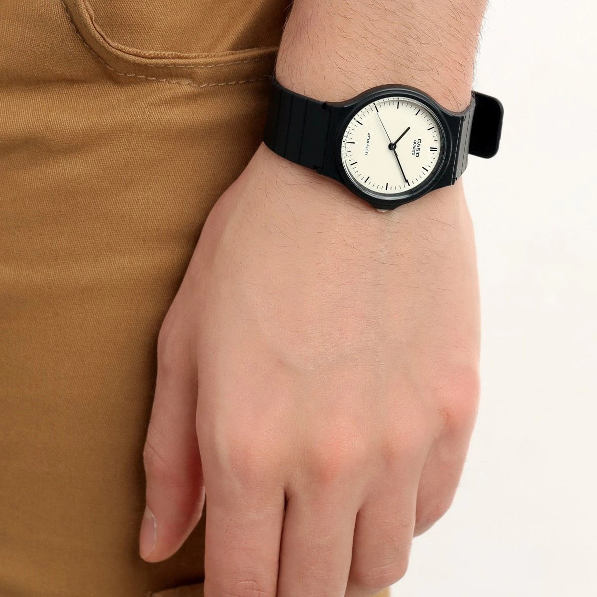 Мъжки аналогов часовник Casio - MQ-24-7ELDF