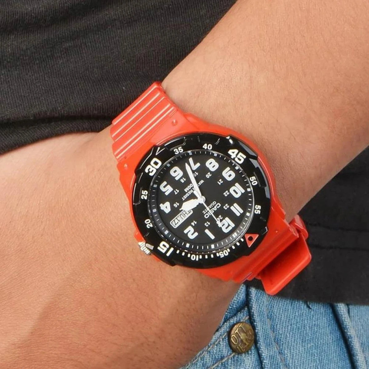 Мъжки аналогов часовник Casio - MRW-200HC-4BVDF