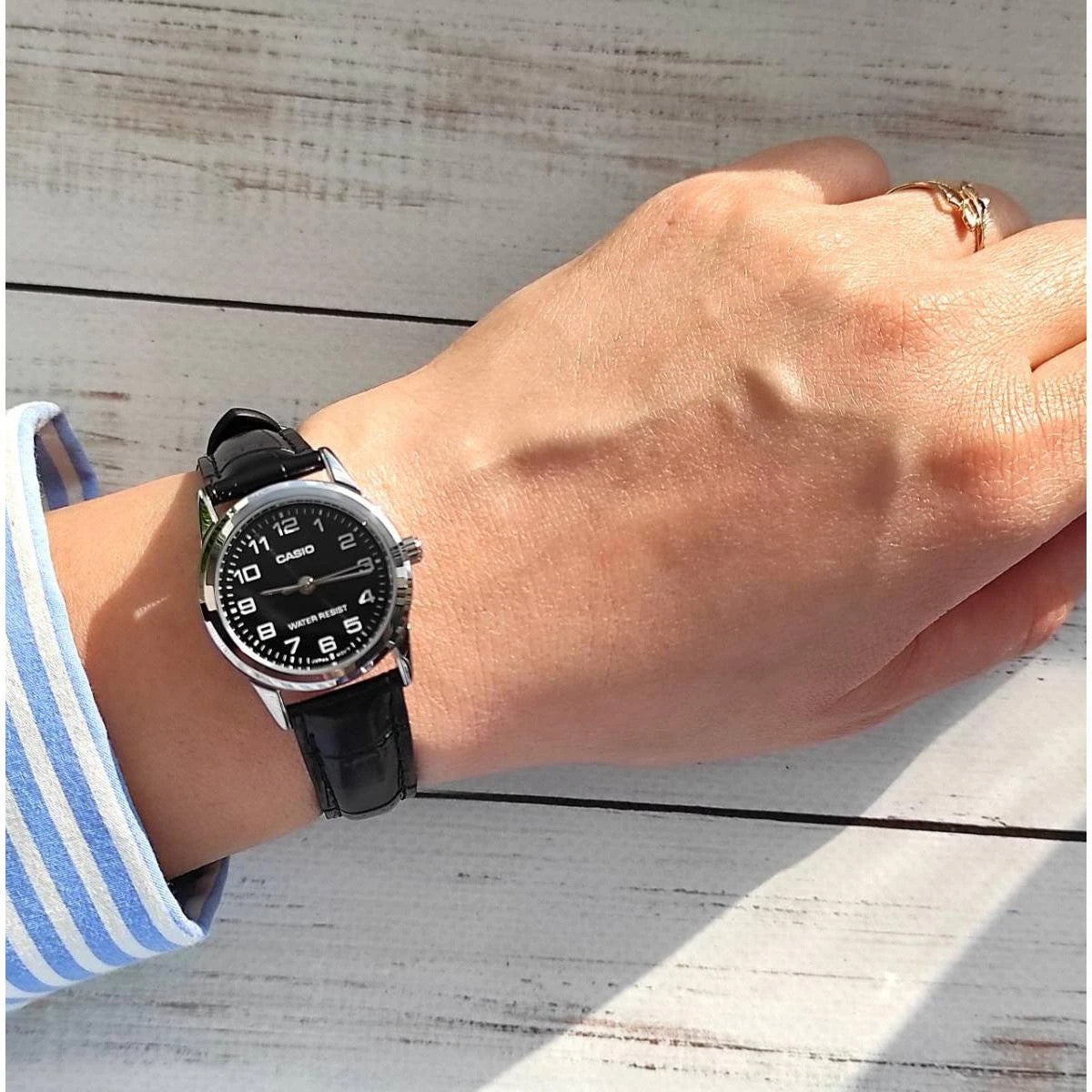 Дамски аналогов часовник Casio - Casio Collection - LTP-V001L-1BUDF