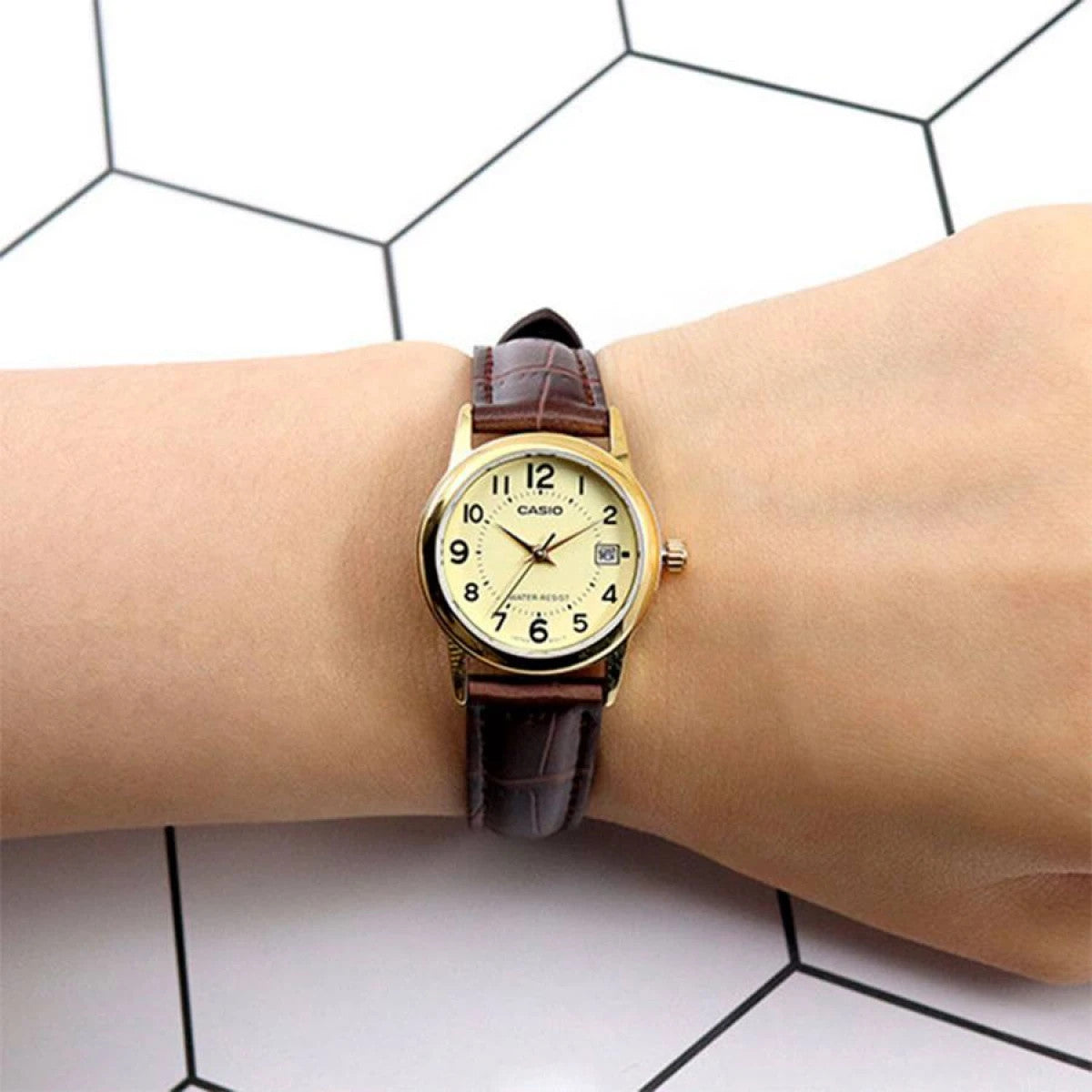 Дамски аналогов часовник Casio - Casio Collection - LTP-V002GL-9BUDF