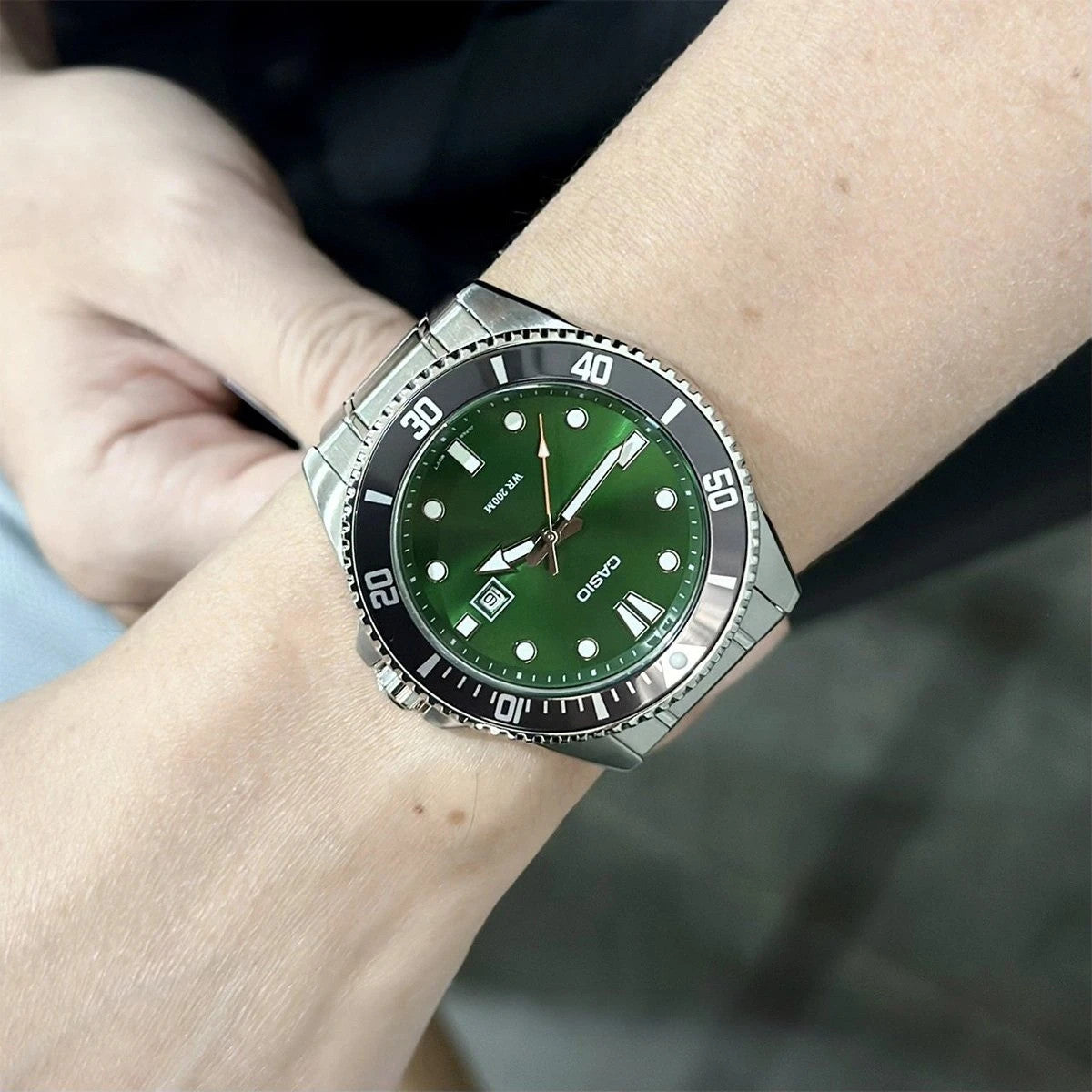 Мъжки аналогов часовник Casio Diving - MDV-107D-3A2VDF