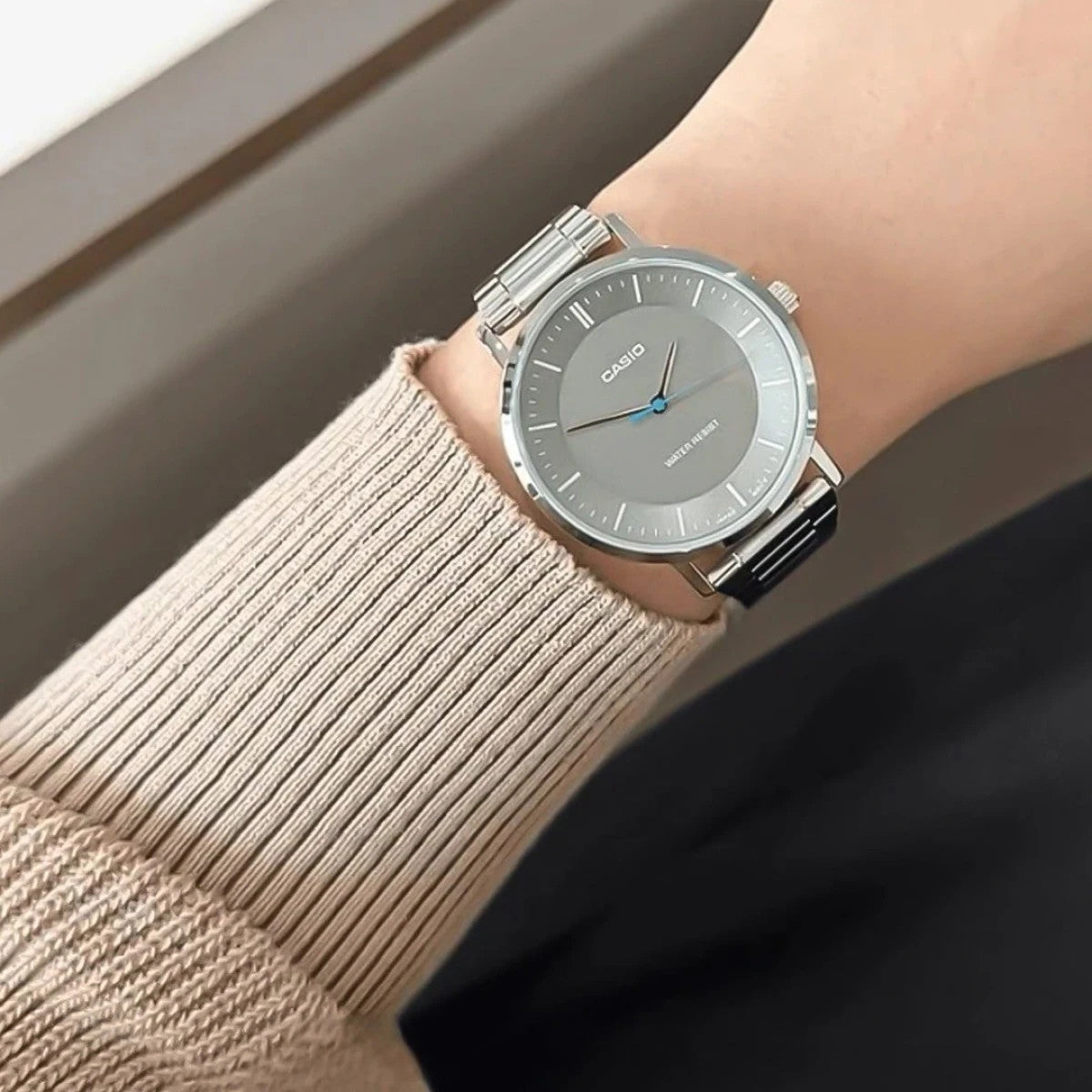 Мъжки аналогов часовник Casio - Casio Collection - MTP-VT04D-8EDF