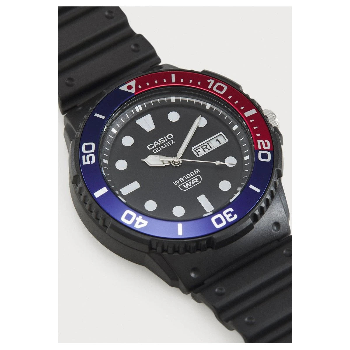 Мъжки часовник Casio - MRW-230H-1E2VEF