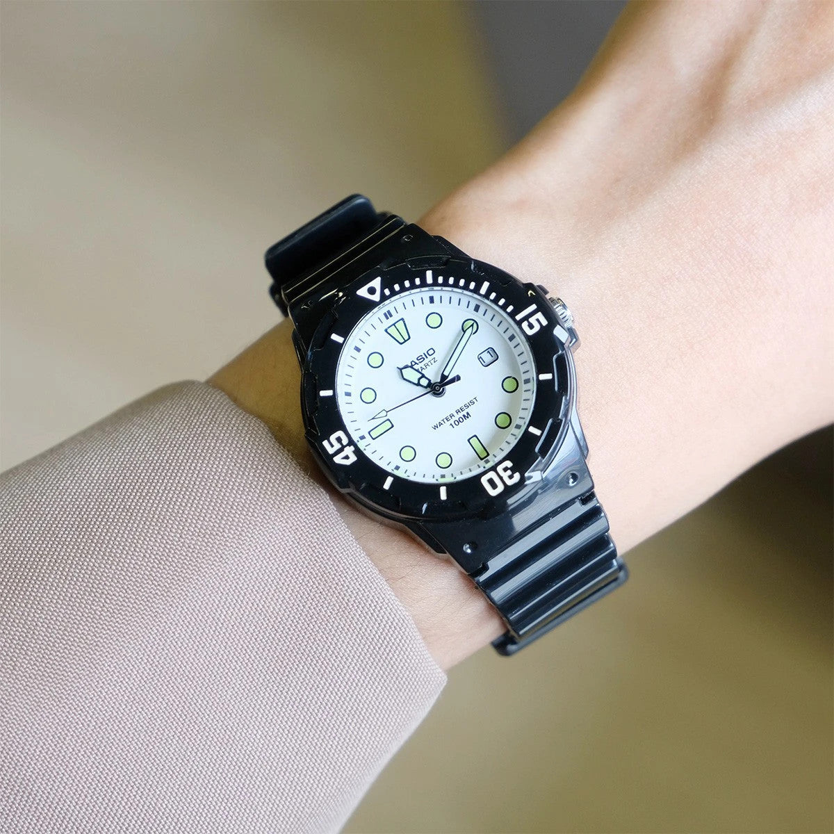 Дамски аналогов часовник Casio - Casio Collection - LRW-200H-7E1VDF