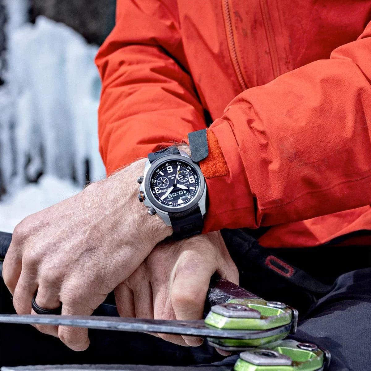 Мъжки часовник CITIZEN - JV1007-07E