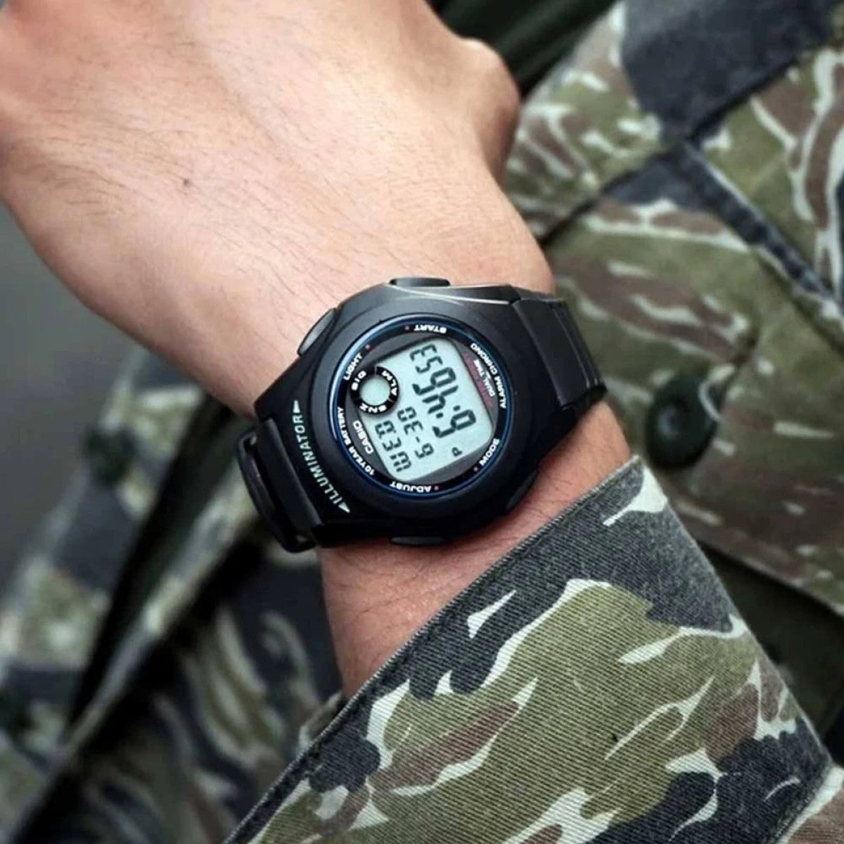 Мъжки дигитален часовник Casio - Casio Collection - F-200W-1ADF