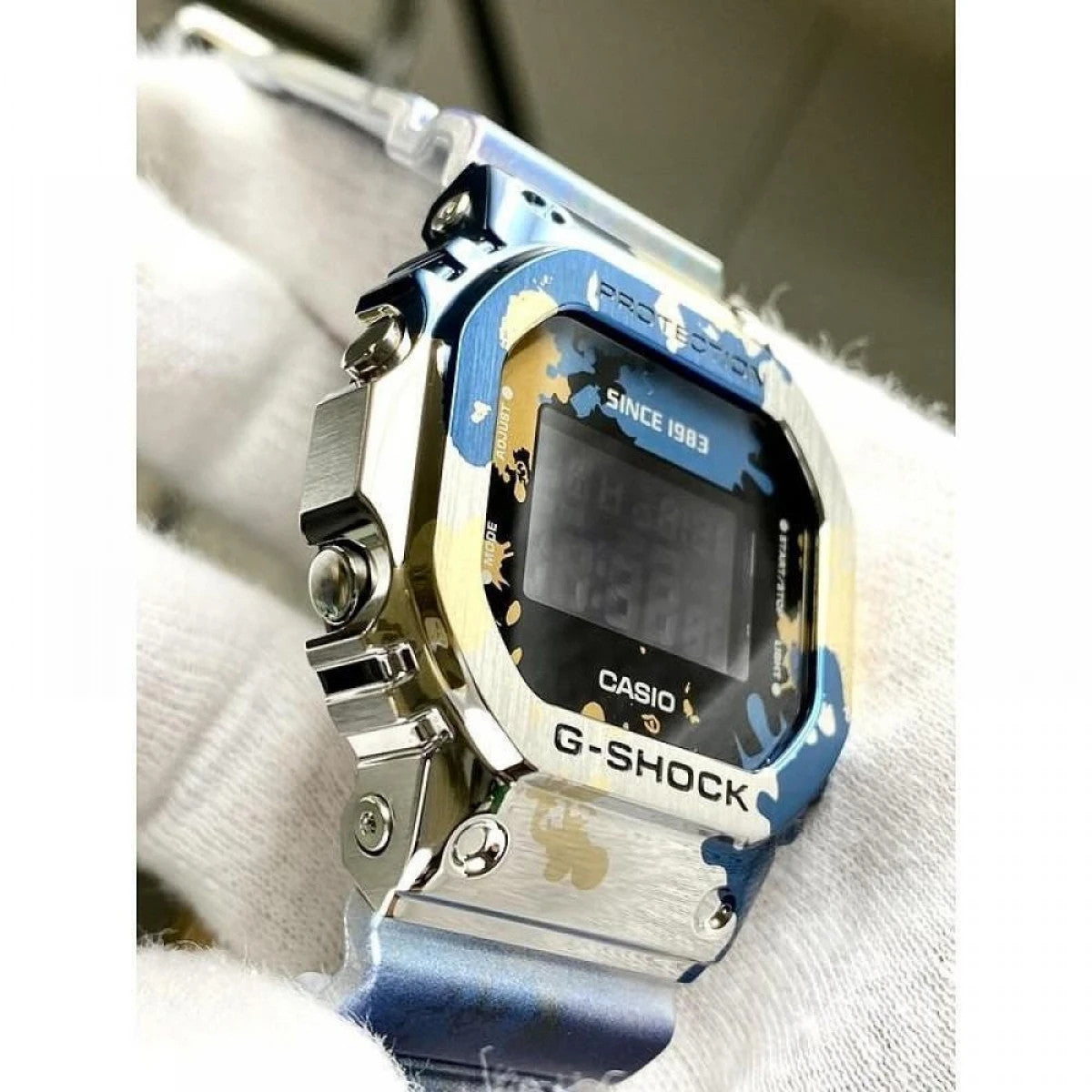 Мъжки часовник Casio G-Shock Street Spirit Graffiti - GM-5600SS-1ER