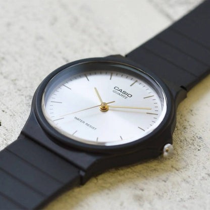 Мъжки аналогов часовник Casio - MQ-24-7E2LDF