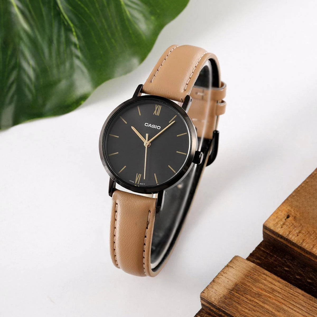 Дамски аналогов часовник Casio - Casio Collection - LTP-VT02BL-1AUDF