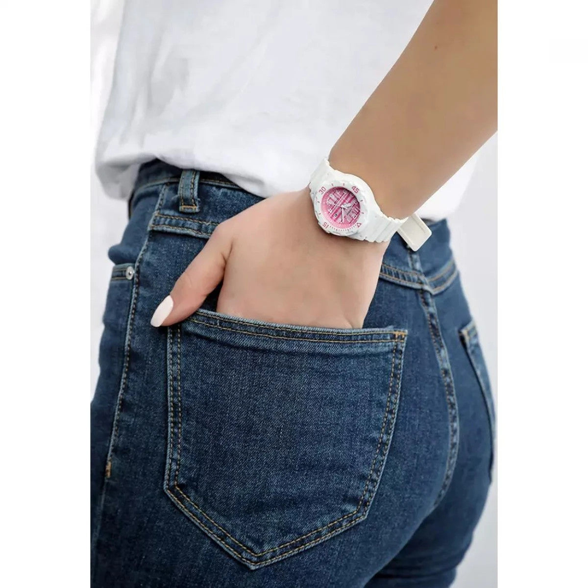 Детски аналогов часовник Casio - LRW-200H-4CVDF