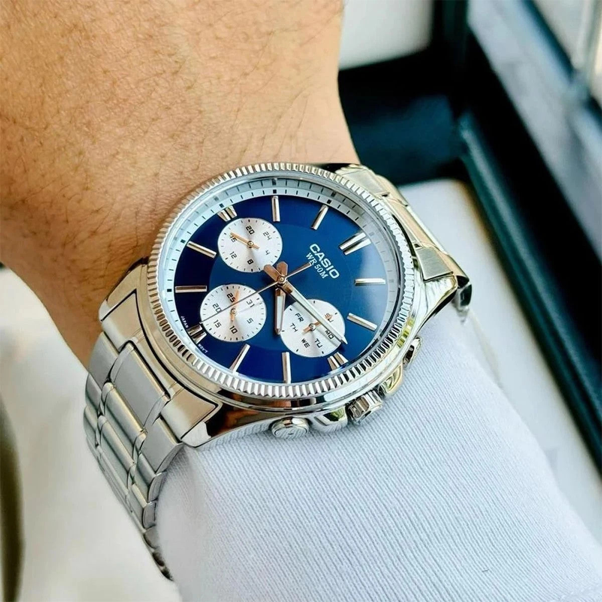 Мъжки аналогов часовник Casio Multi-Dial - Casio Collection - MTP-1375D-2A1VDF