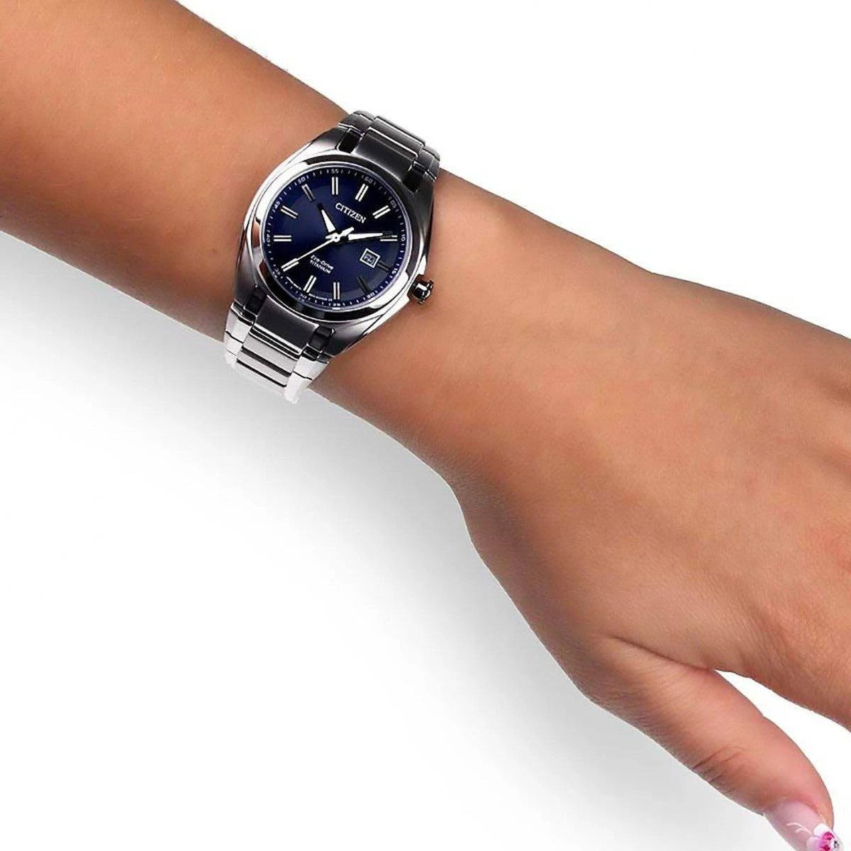 Дамски аналогов часовник Citizen Eco-Drive Titanium - EW2210-53L