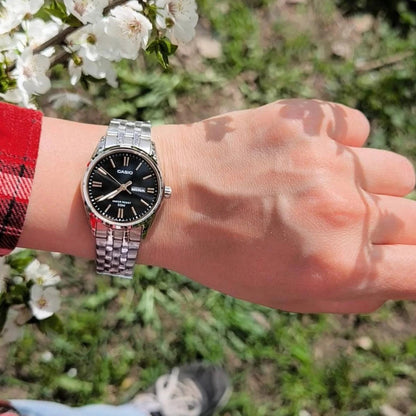 Мъжки аналогов часовник Casio - Casio Collection - MTP-1335D-1A2VDF