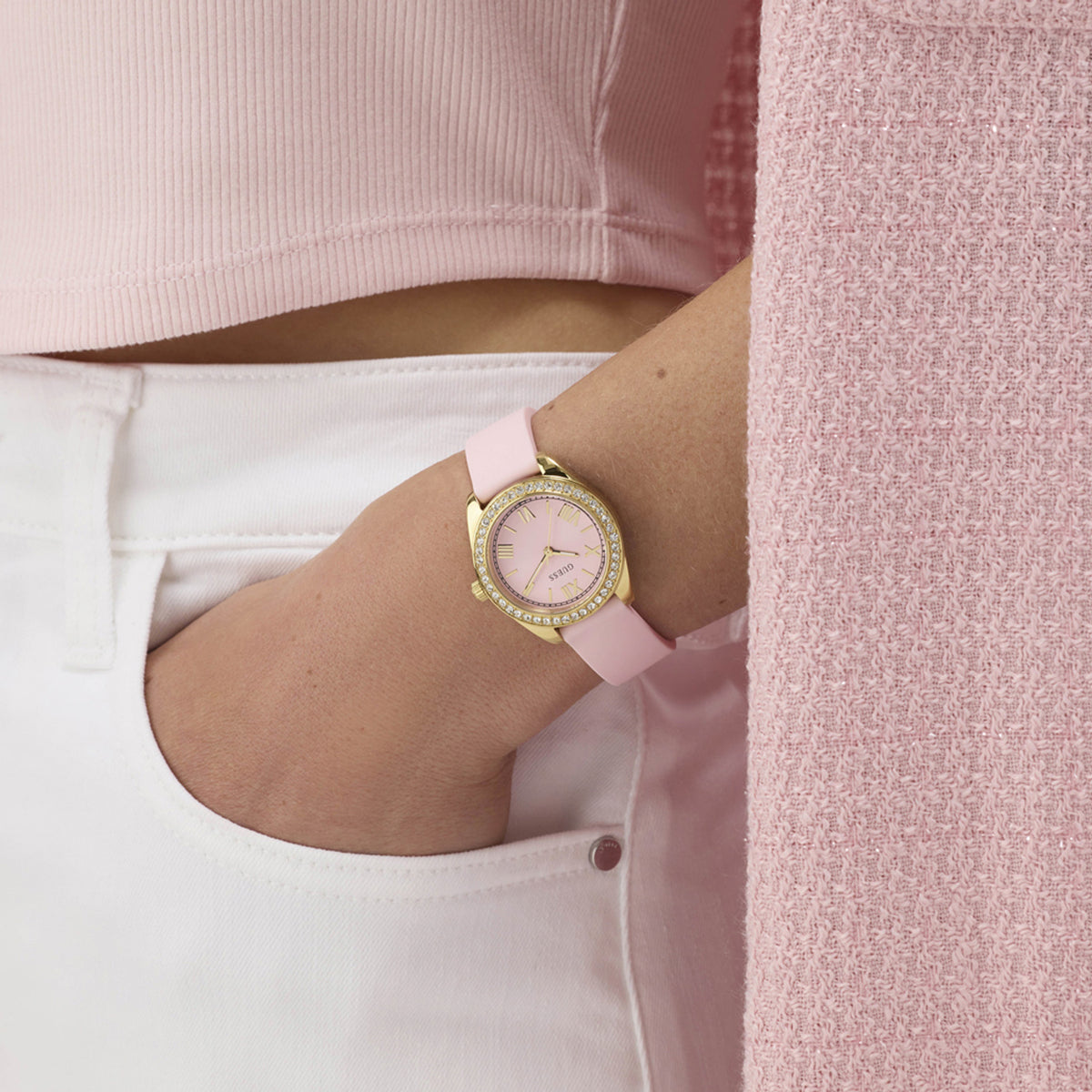 Дамски часовник GUESS - GW1000L2
