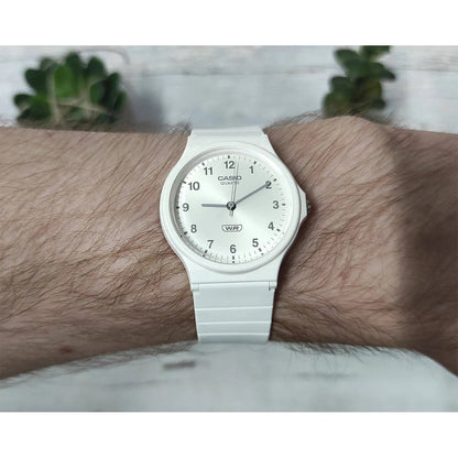 Мъжки аналогов часовник Casio - MQ-24B-7BEF