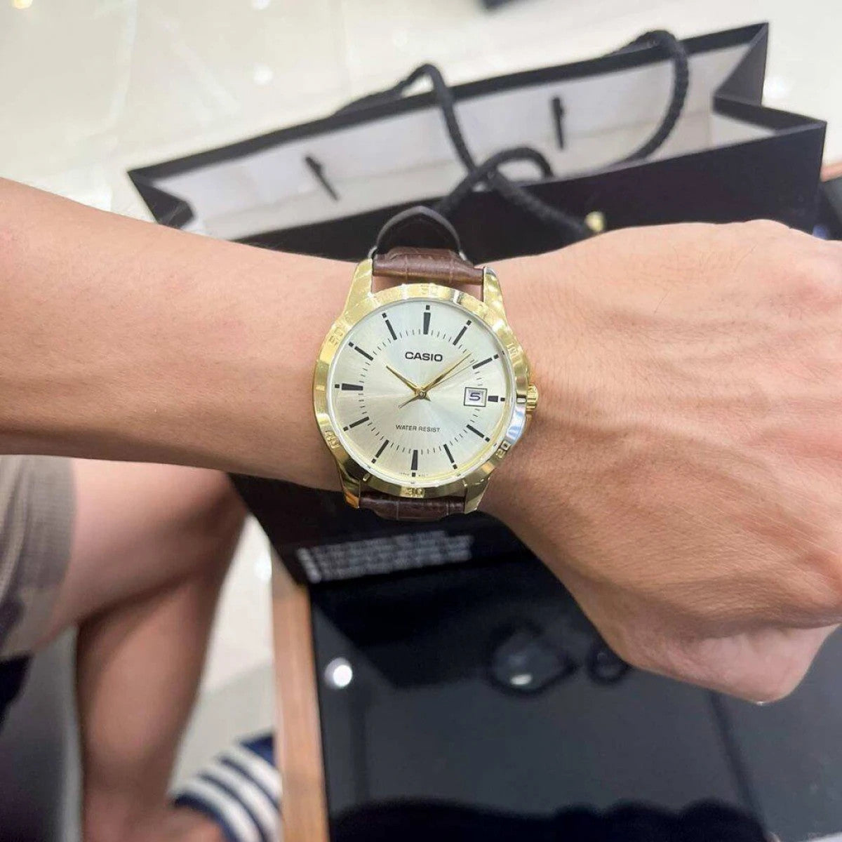 Мъжки аналогов часовник Casio - Casio Collection - MTP-V004GL-9AUDF