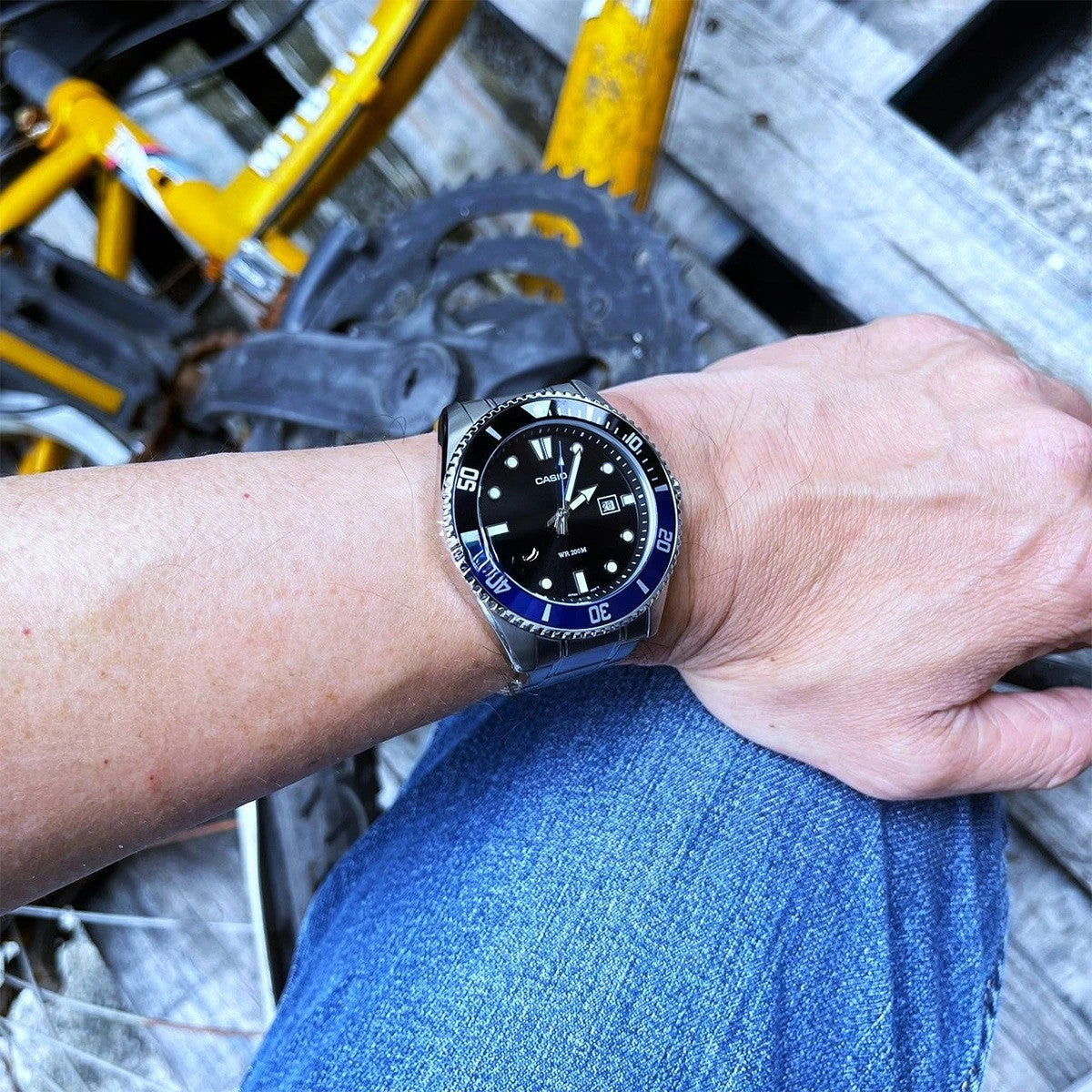 Мъжки аналогов часовник Casio Diving - MDV-107D-1A2VDF