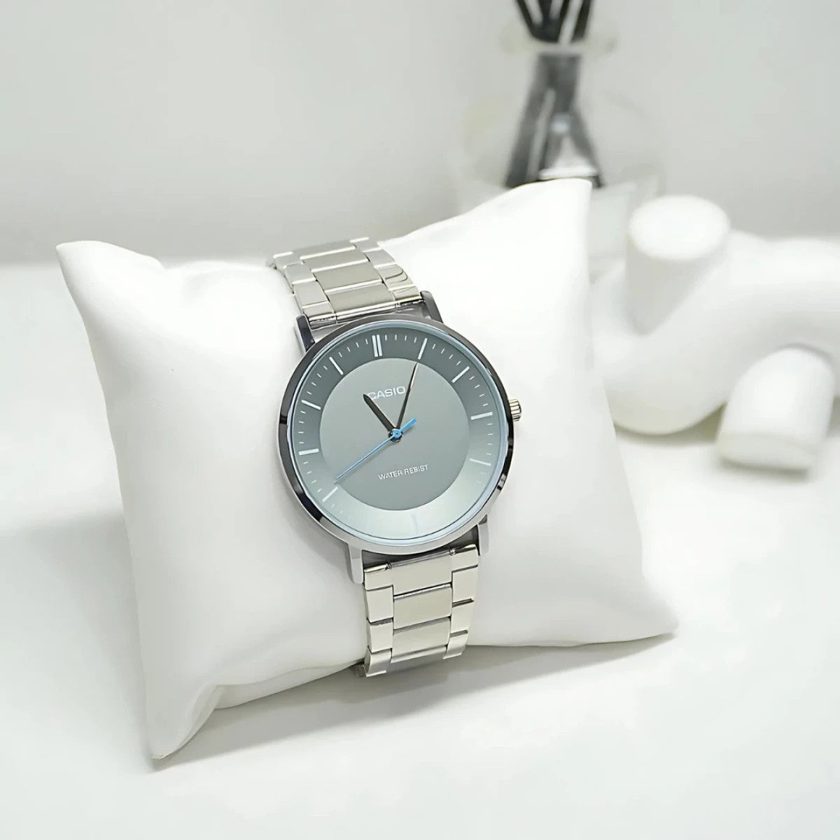 Мъжки аналогов часовник Casio - Casio Collection - MTP-VT04D-8EDF
