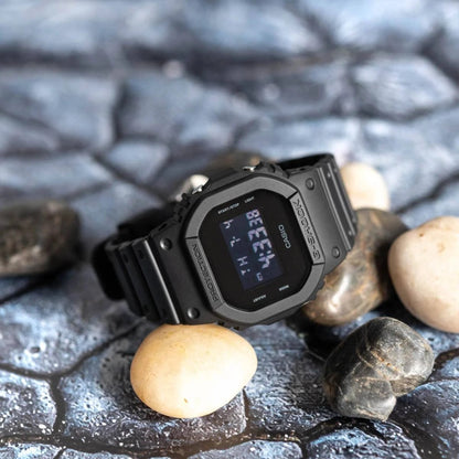 Мъжки часовник Casio G-Shock - DW-5600UBB-1ER