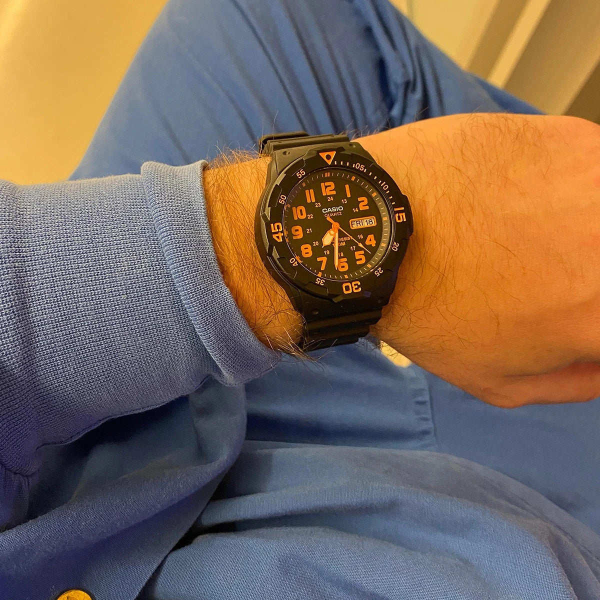 Мъжки аналогов часовник Casio - MRW-200H-4BVDF